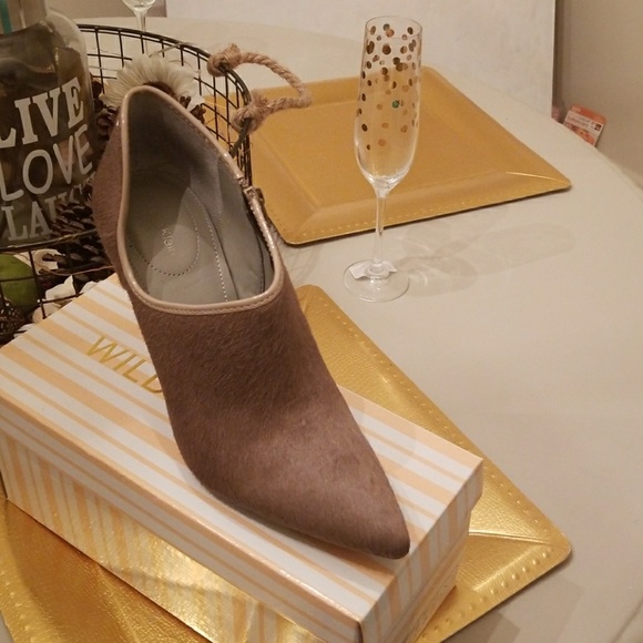 Booties - Picture 4 of 4